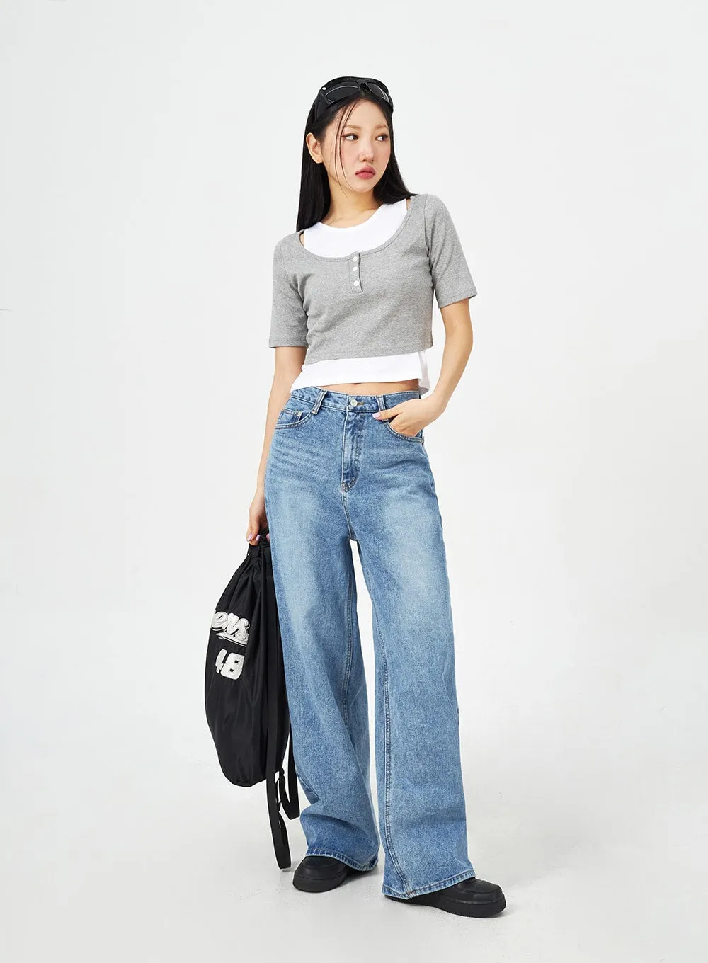 Mid-Wash Bootcut Jeans CM323